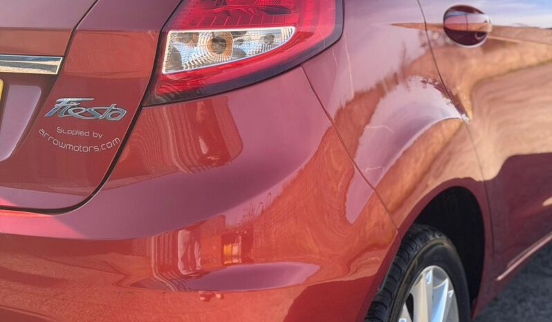 
								2009 Ford Fiesta 1.4 Zetec full									