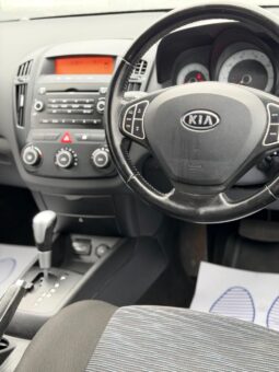 
										2008 Kia Ceed full									