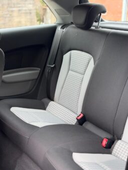
										2011 Audi A1 full									