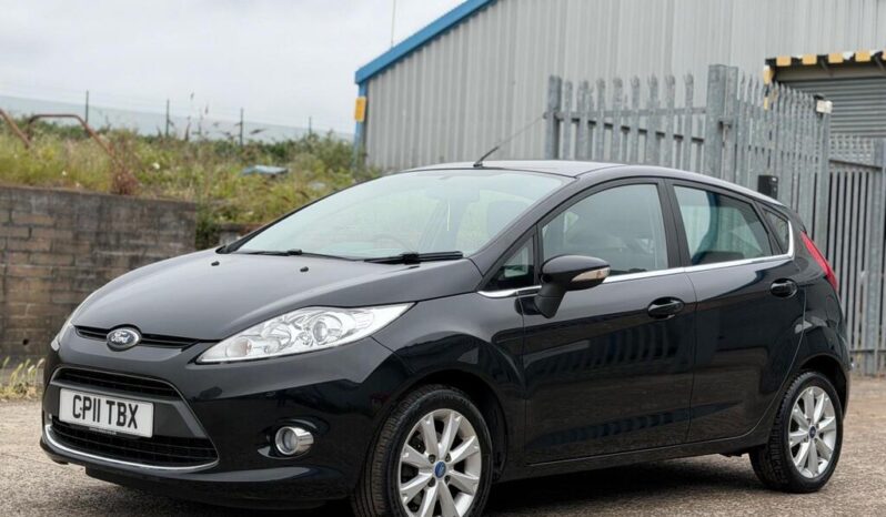 
								2011 Ford Fiesta full									