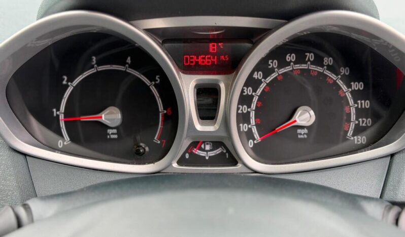 
								2011 Ford Fiesta full									