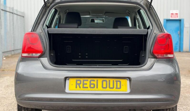
								2011 Volkswagen Polo full									