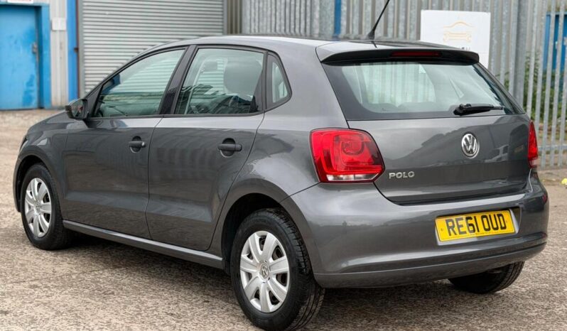 
								2011 Volkswagen Polo full									