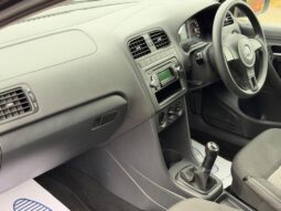
										2011 Volkswagen Polo full									