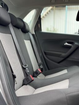 
										2011 Volkswagen Polo full									