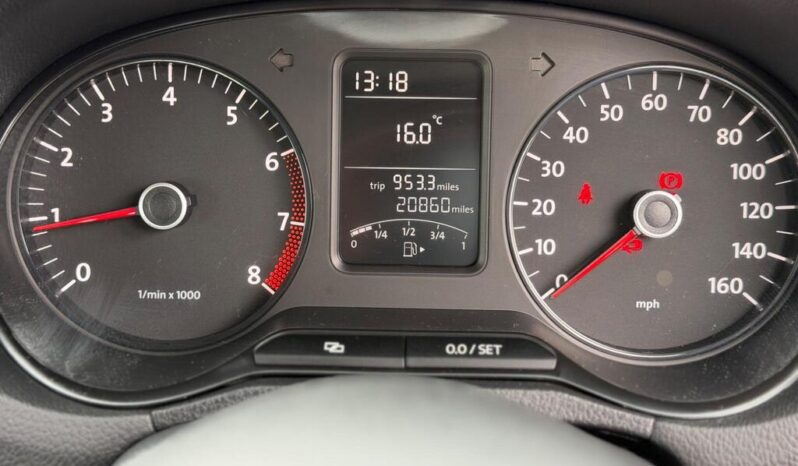 
								2011 Volkswagen Polo full									