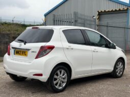 
										2012 Toyota Yaris full									