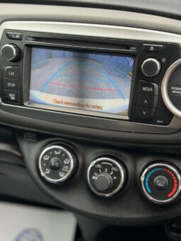 
										2012 Toyota Yaris full									