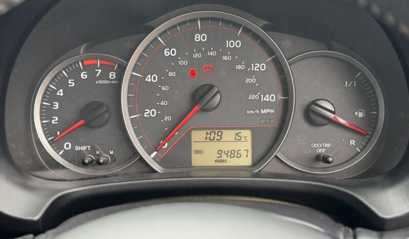 
								2012 Toyota Yaris full									