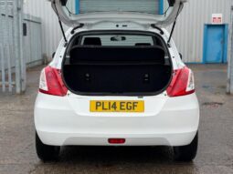 
										2014 Suzuki Swift full									