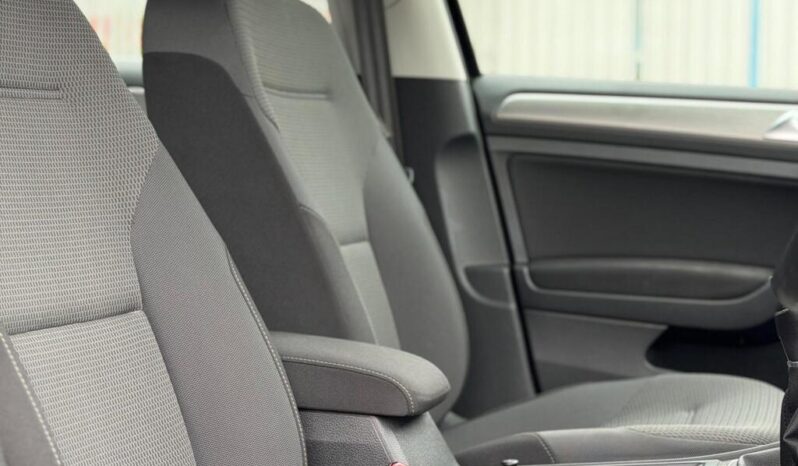 
								2014 Volkswagen Golf full									