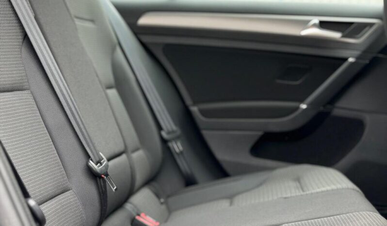 
								2014 Volkswagen Golf full									