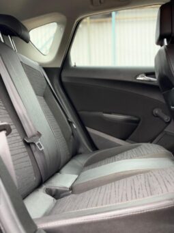 
										2015 Vauxhall Astra full									